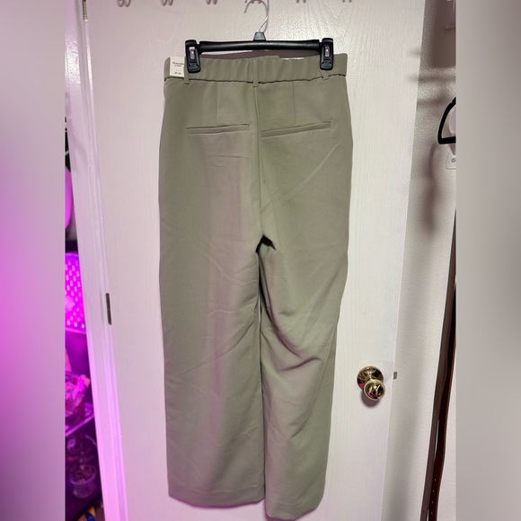 A&F Sloane Tailored Pant
654984820 - Picture 3 of 3